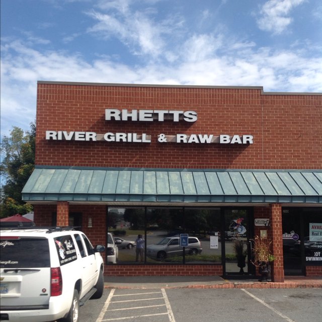Rhett's River Grill & Raw Bar